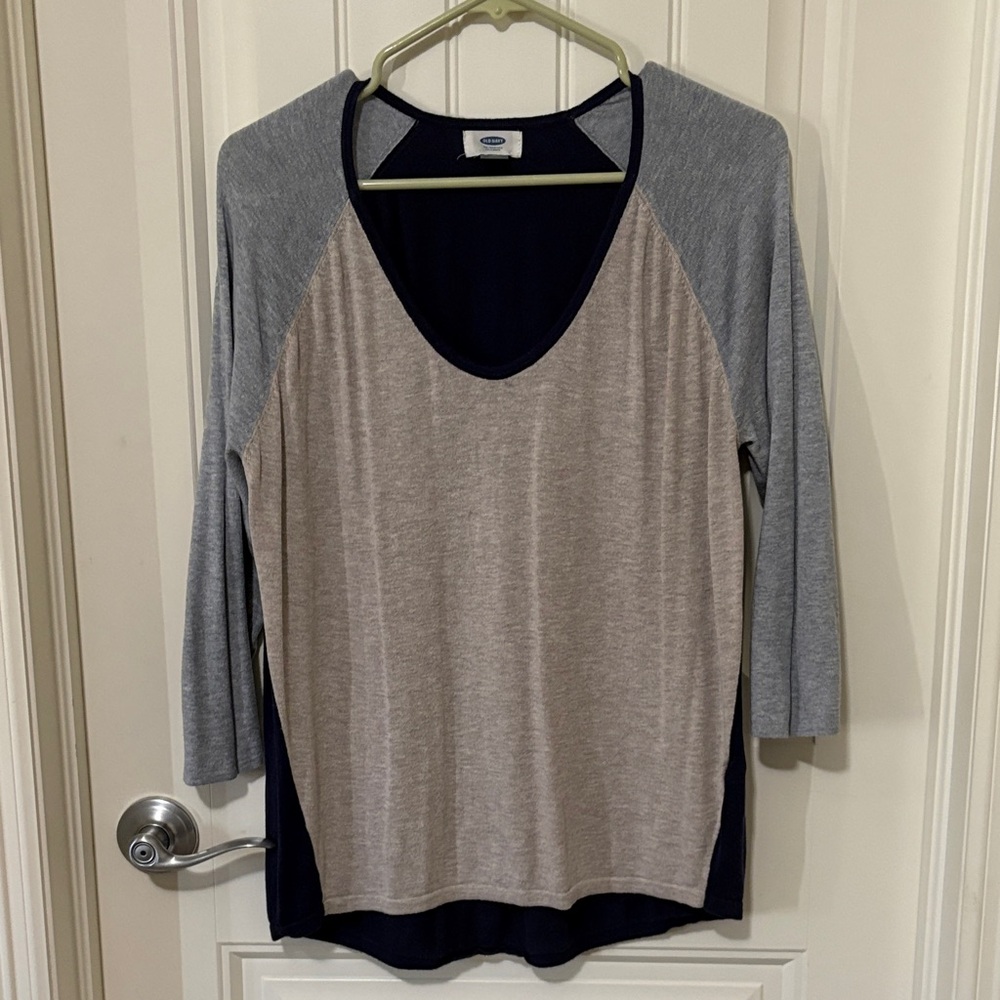 Old Navy Women's Gray and Tan Sweater